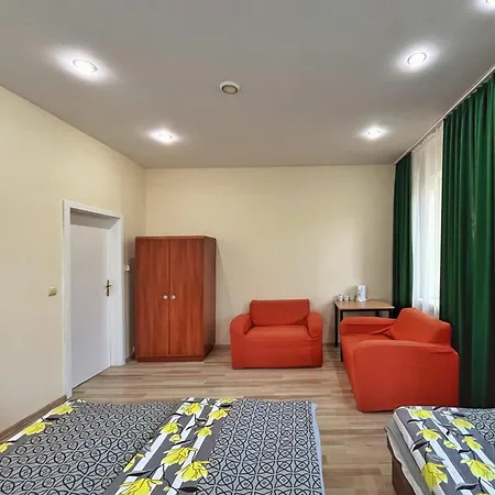 Fry House Hostel - 15Min To Dworzec Zachodni, 5Min To Klub Progresja 旅馆 *