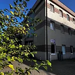 Hostel Fry House Hostel - 15Min To Dworzec Zachodni, 5Min To Klub Progresja