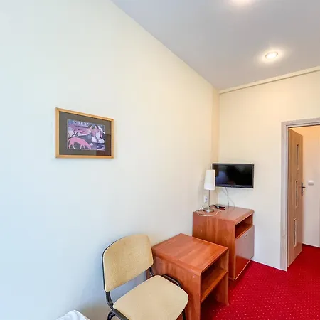 Fry House Hostel - 15Min To Dworzec Zachodni, 5Min To Klub Progresja *