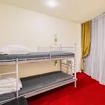 Хостел Fry House Hostel - 15Min To Dworzec Zachodni, 5Min To Klub Progresja *