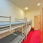 Fry House Hostel - 15Min To Dworzec Zachodni, 5Min To Klub Progresja *